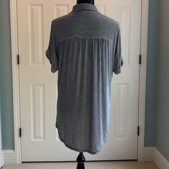 CHA cha Vente Black White Striped Button up Vacation Blouse - Picture 5 of 6